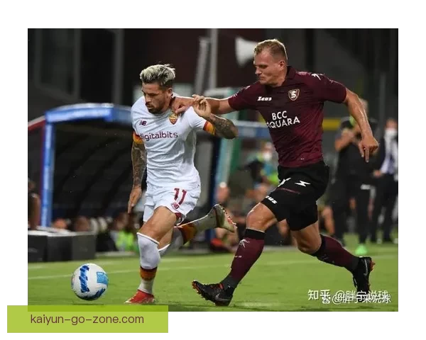 德累斯顿与赫塔球迷互掷烟火致比赛中断20分钟双方冲突引发赛场混乱