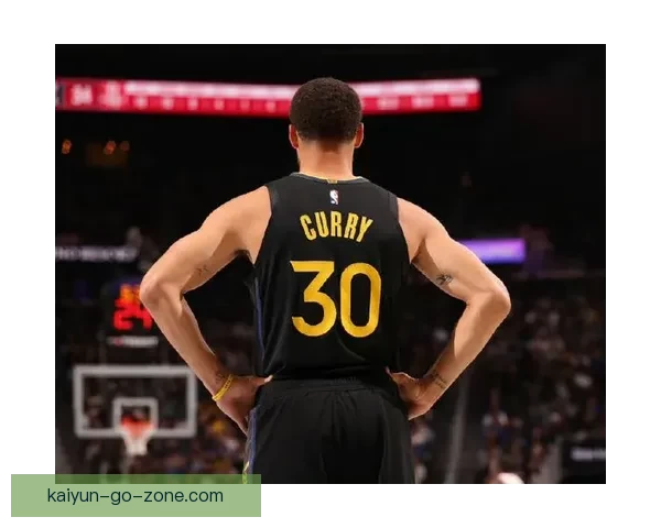 科尔：库里尚未参与对抗训练 大家为穆迪的伤病深感遗憾